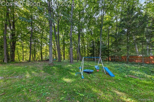 4595 Webberdale Drive, Holly, MI 48442