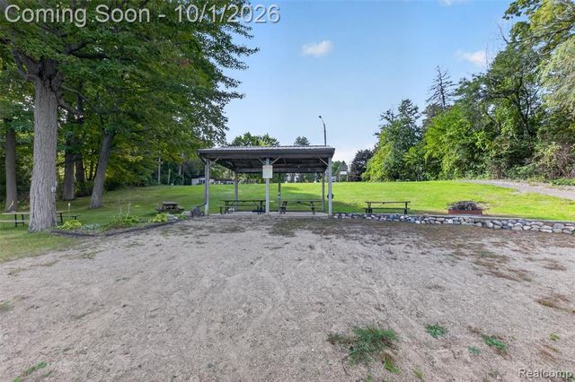 4595 Webberdale Drive, Holly, MI 48442