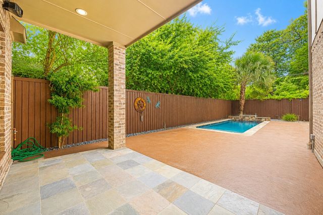 7202 Casa Loma Avenue, Dallas, TX 75214