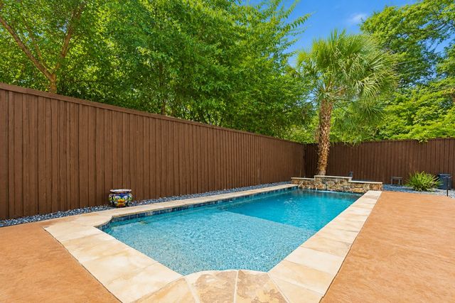 7202 Casa Loma Avenue, Dallas, TX 75214
