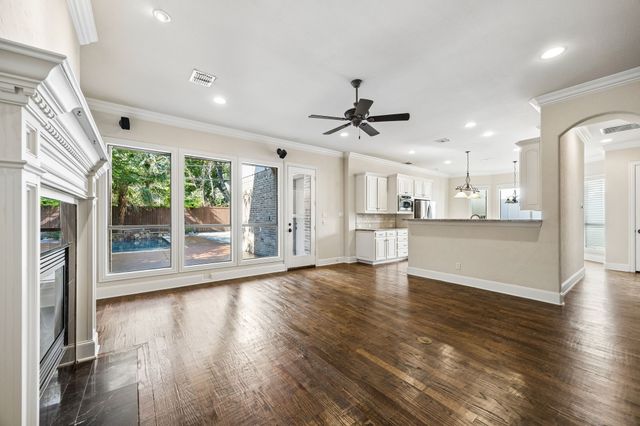 7202 Casa Loma Avenue, Dallas, TX 75214