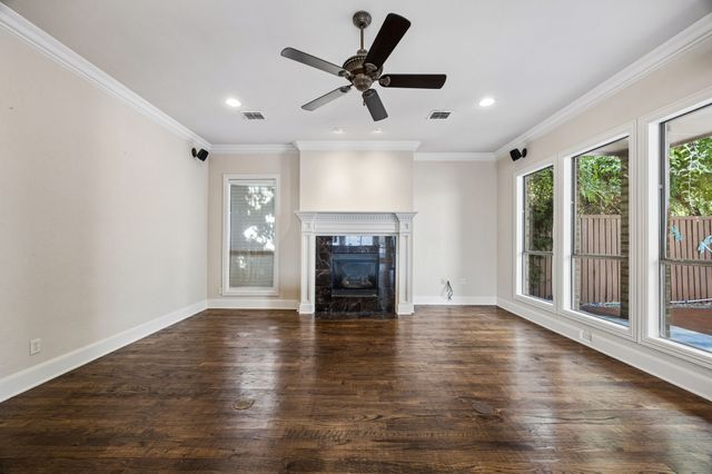 7202 Casa Loma Avenue, Dallas, TX 75214