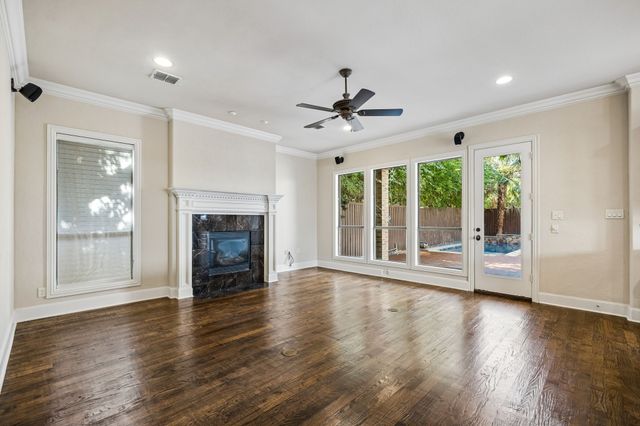 7202 Casa Loma Avenue, Dallas, TX 75214