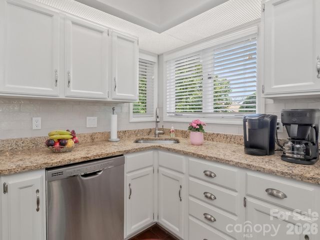 136 Deerlake Drive, Asheville, NC 28803