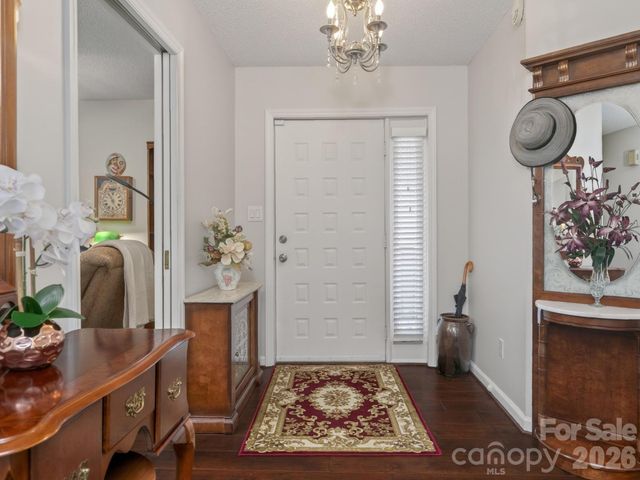 136 Deerlake Drive, Asheville, NC 28803
