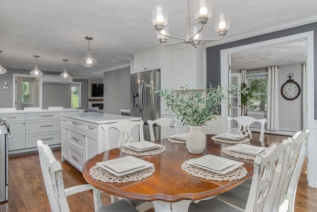 561 Old Dunstable Rd, Groton, MA 01450