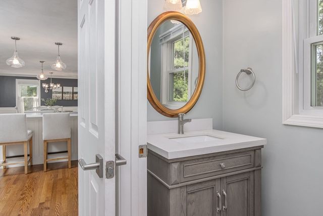 561 Old Dunstable Rd, Groton, MA 01450