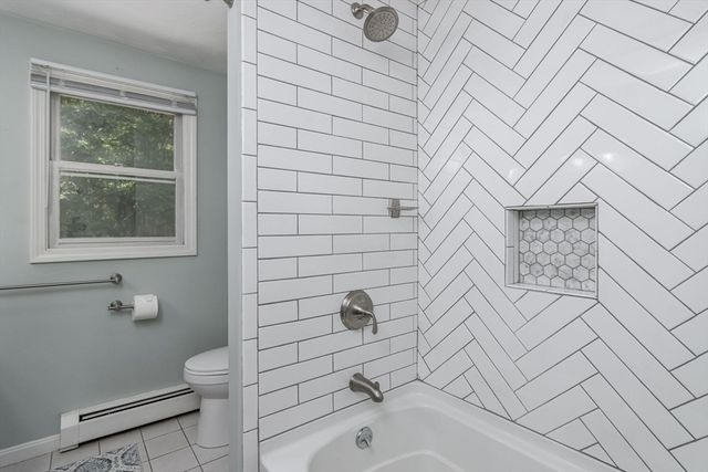 561 Old Dunstable Rd, Groton, MA 01450