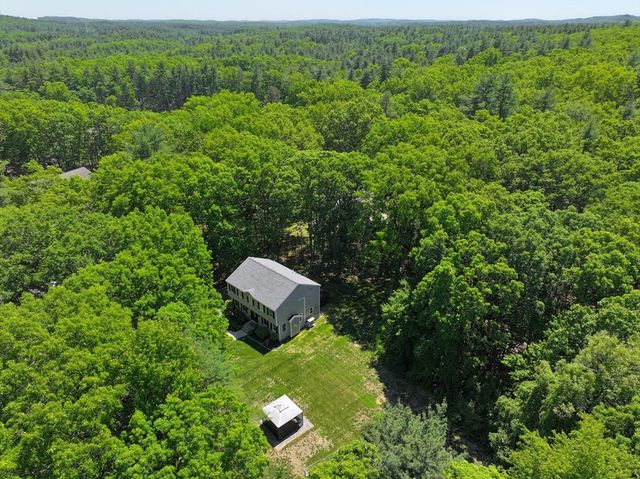 561 Old Dunstable Rd, Groton, MA 01450