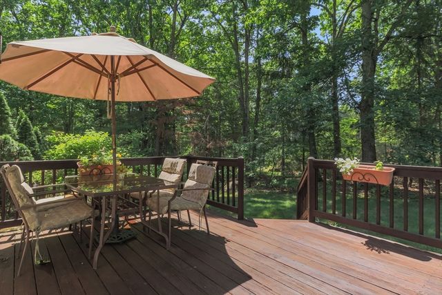 561 Old Dunstable Rd, Groton, MA 01450