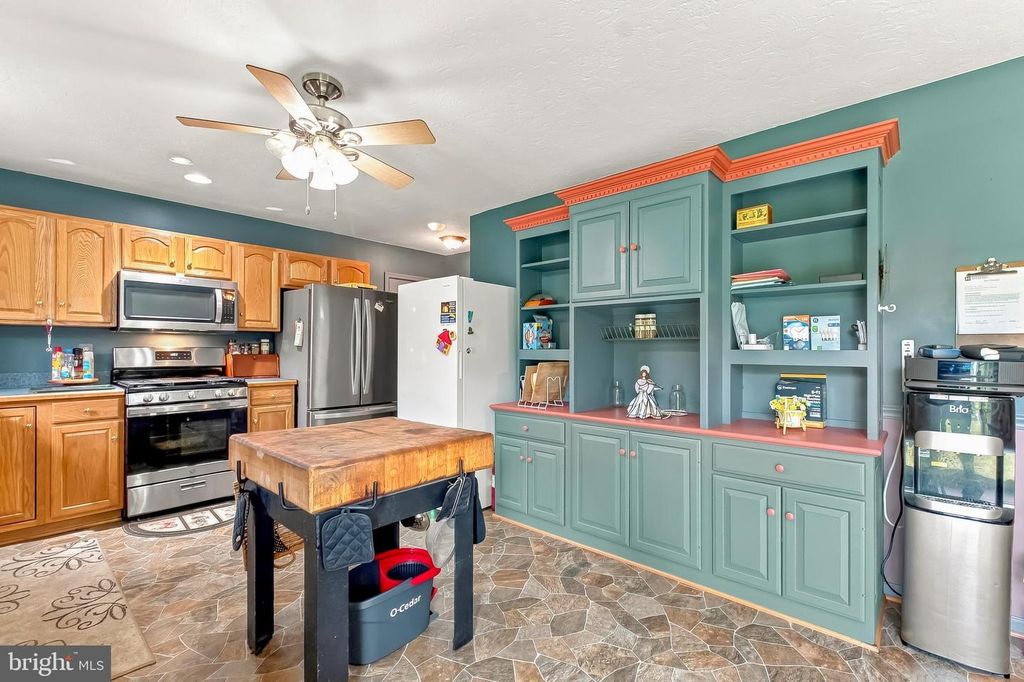 Image 11 of property listing at 747 MCGLAUGHLIN RD, Fairfield, PA 17320