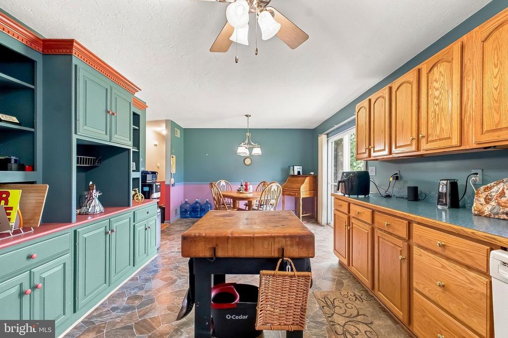 Image 13 of property listing at 747 MCGLAUGHLIN RD, Fairfield, PA 17320