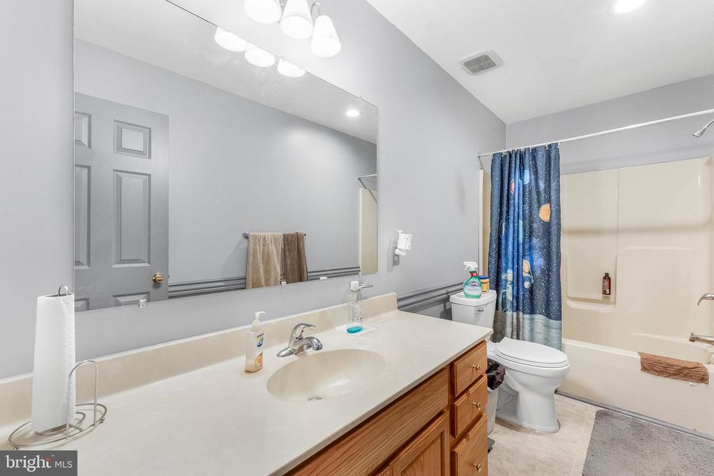 Image 15 of property listing at 747 MCGLAUGHLIN RD, Fairfield, PA 17320