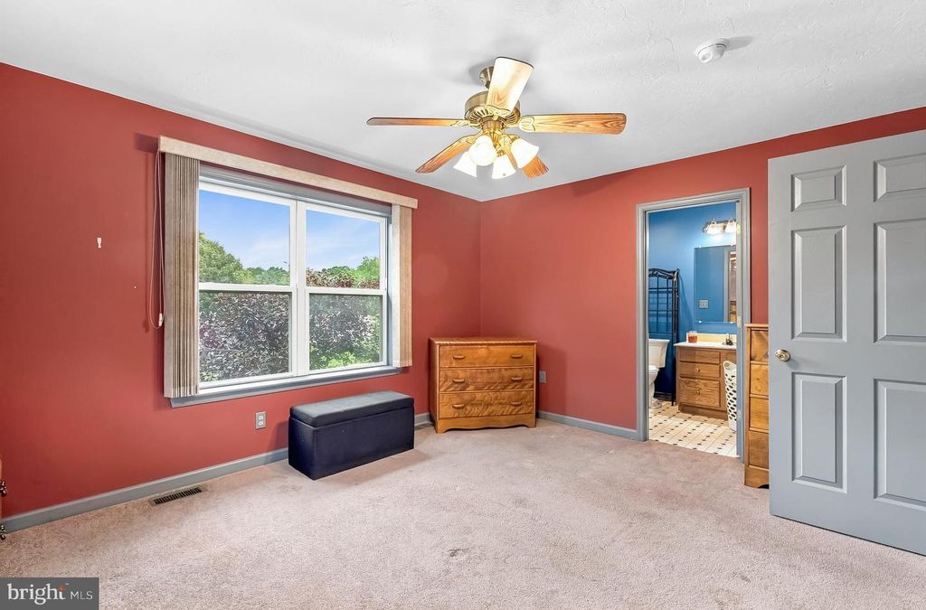 Image 17 of property listing at 747 MCGLAUGHLIN RD, Fairfield, PA 17320