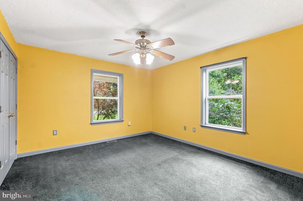 Image 20 of property listing at 747 MCGLAUGHLIN RD, Fairfield, PA 17320