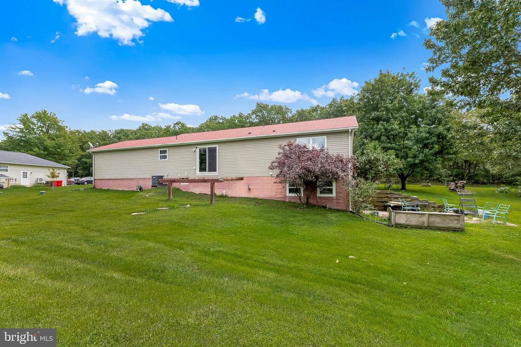 Image 37 of property listing at 747 MCGLAUGHLIN RD, Fairfield, PA 17320