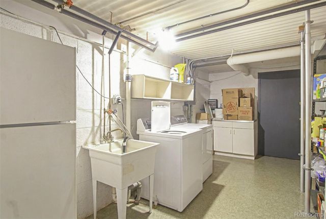 1320 Nicolet Place, Detroit, MI 48207