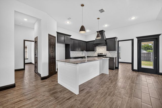 106 Clover Circle, Weatherford, TX 76086
