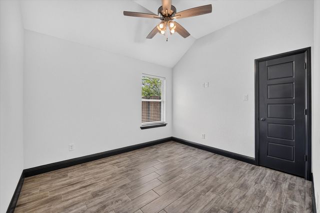 106 Clover Circle, Weatherford, TX 76086