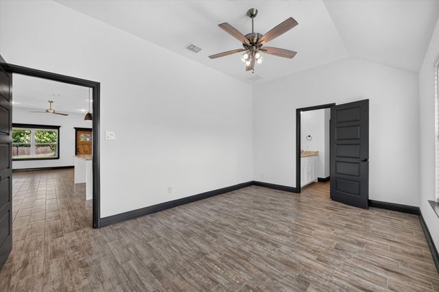 106 Clover Circle, Weatherford, TX 76086