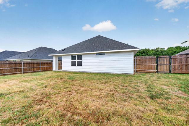 106 Clover Circle, Weatherford, TX 76086