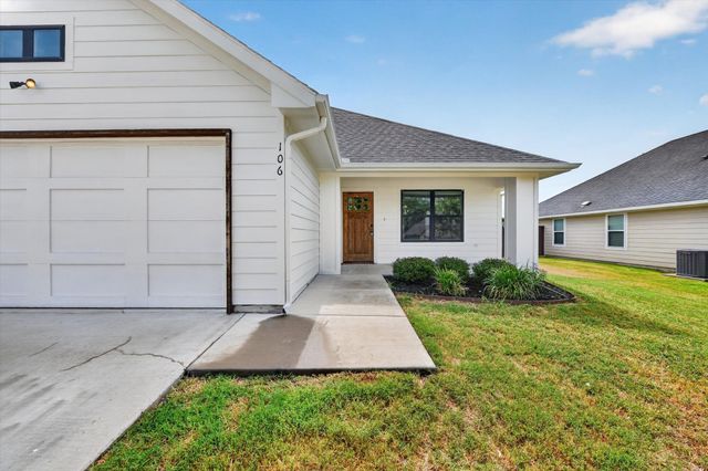 106 Clover Circle, Weatherford, TX 76086