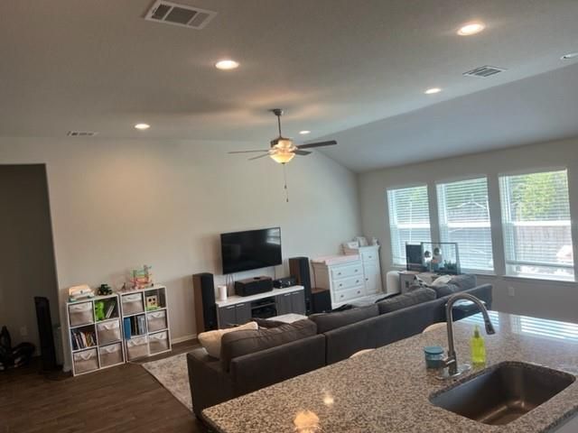 3704 Allegiance Ave, Lago Vista, TX 78645