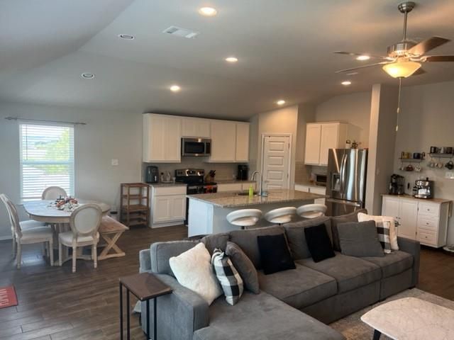 3704 Allegiance Ave, Lago Vista, TX 78645
