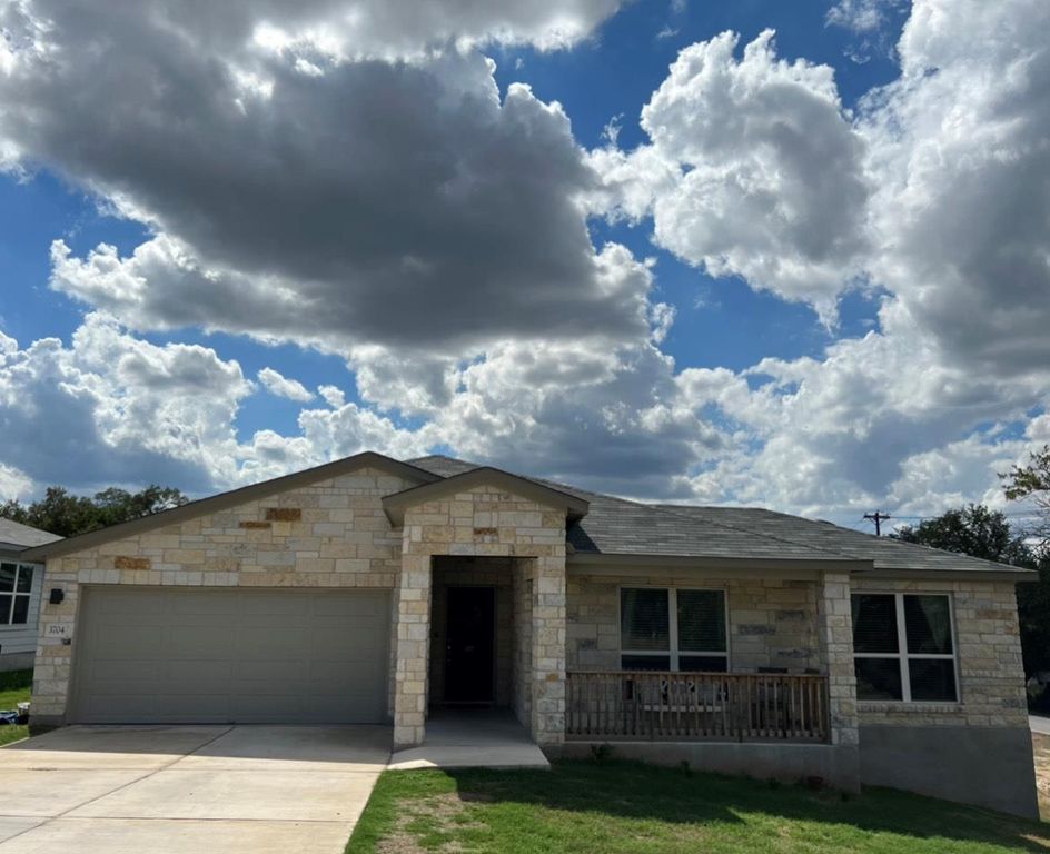 3704 Allegiance Ave, Lago Vista, TX 78645