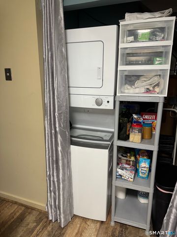 92 Shepards Knoll Drive 92, Hamden, CT 06514