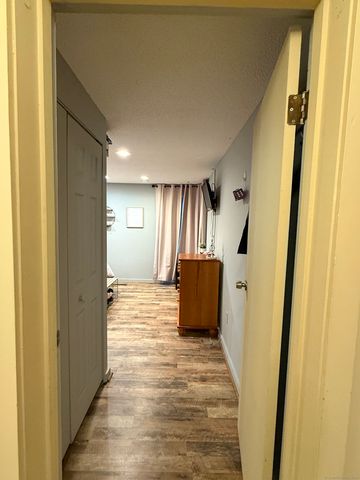 92 Shepards Knoll Drive 92, Hamden, CT 06514