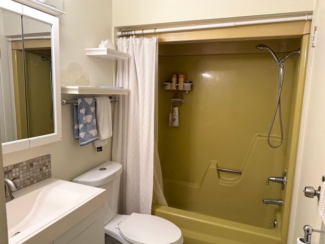 92 Shepards Knoll Drive 92, Hamden, CT 06514