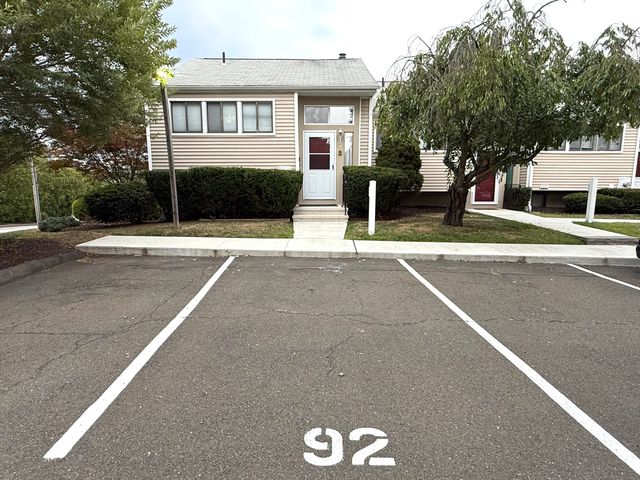 92 Shepards Knoll Drive 92, Hamden, CT 06514