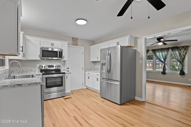 2517 Country Club Road, Jacksonville, NC 28546