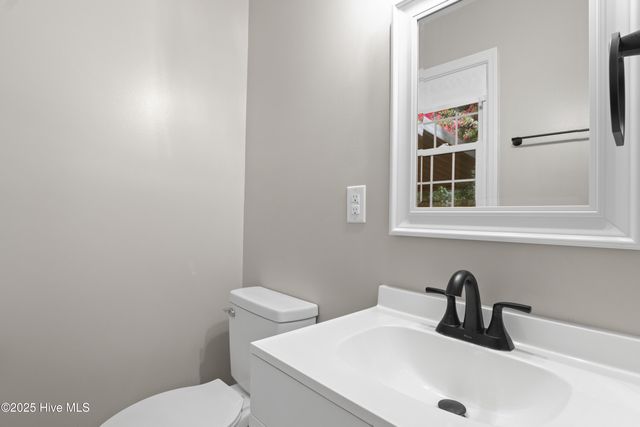 2517 Country Club Road, Jacksonville, NC 28546