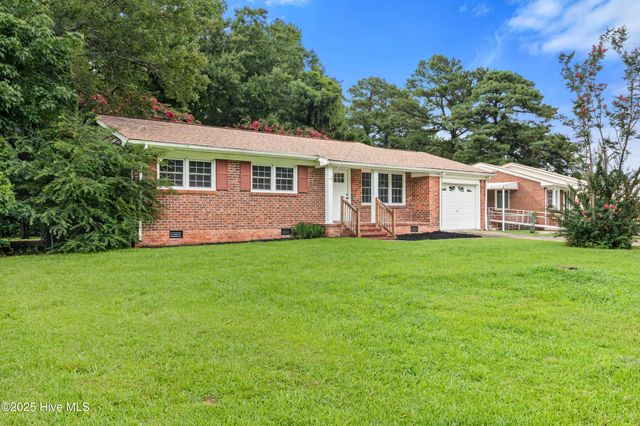 2517 Country Club Road, Jacksonville, NC 28546