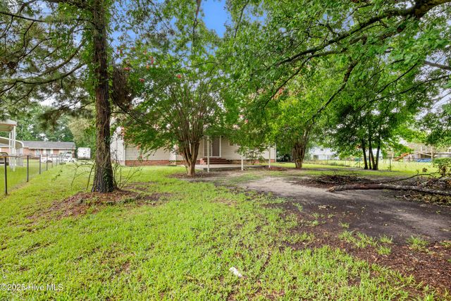2517 Country Club Road, Jacksonville, NC 28546