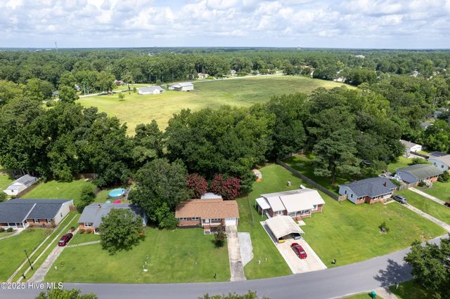 2517 Country Club Road, Jacksonville, NC 28546