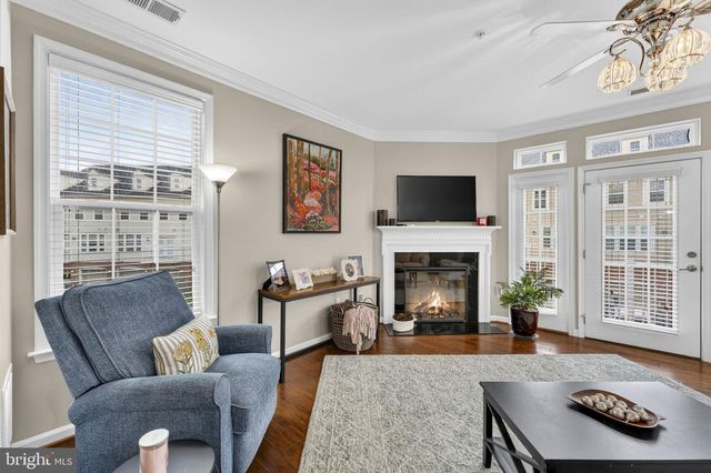 42558 SUNSET RIDGE SQ, Ashburn, VA 20148