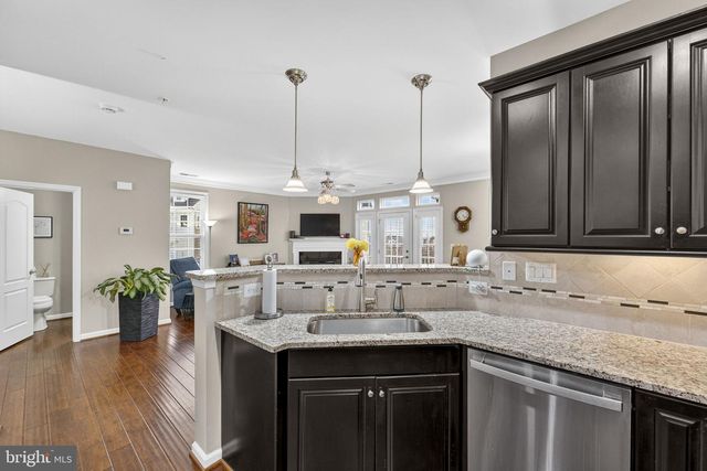 42558 SUNSET RIDGE SQ, Ashburn, VA 20148