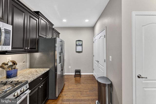 42558 SUNSET RIDGE SQ, Ashburn, VA 20148