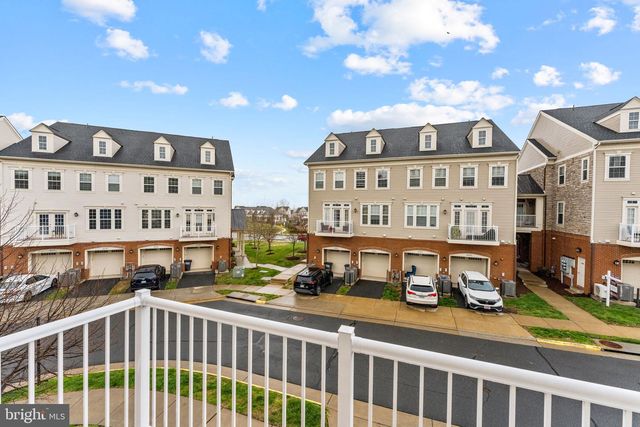 42558 SUNSET RIDGE SQ, Ashburn, VA 20148