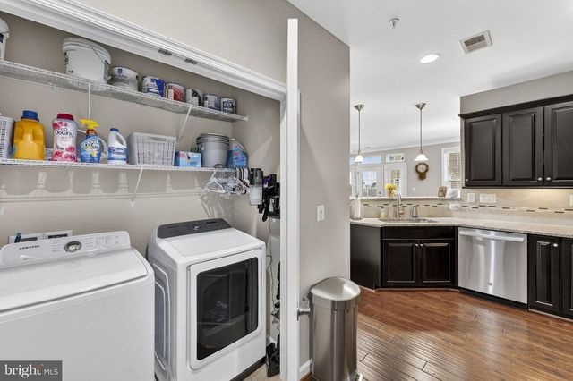 42558 SUNSET RIDGE SQ, Ashburn, VA 20148