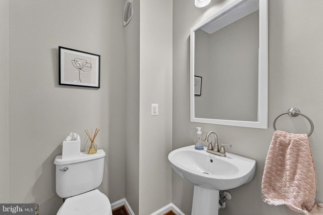 42558 SUNSET RIDGE SQ, Ashburn, VA 20148