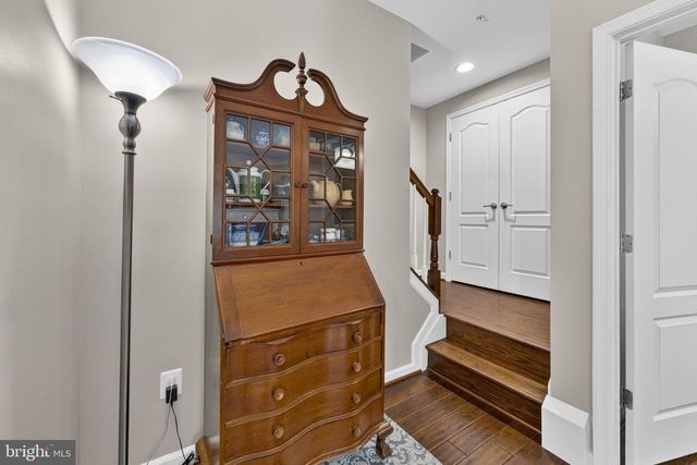 42558 SUNSET RIDGE SQ, Ashburn, VA 20148