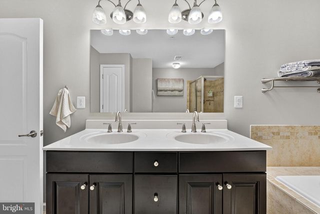 42558 SUNSET RIDGE SQ, Ashburn, VA 20148