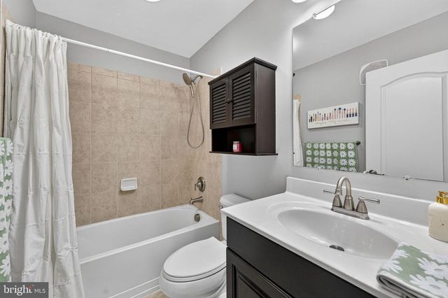 42558 SUNSET RIDGE SQ, Ashburn, VA 20148