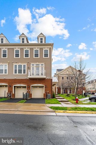 42558 SUNSET RIDGE SQ, Ashburn, VA 20148
