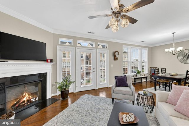 42558 SUNSET RIDGE SQ, Ashburn, VA 20148