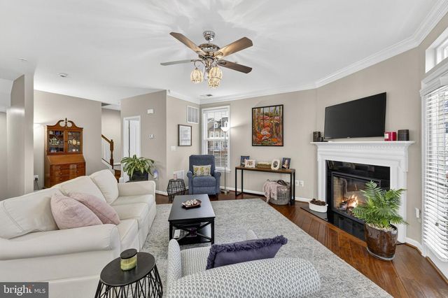 42558 SUNSET RIDGE SQ, Ashburn, VA 20148